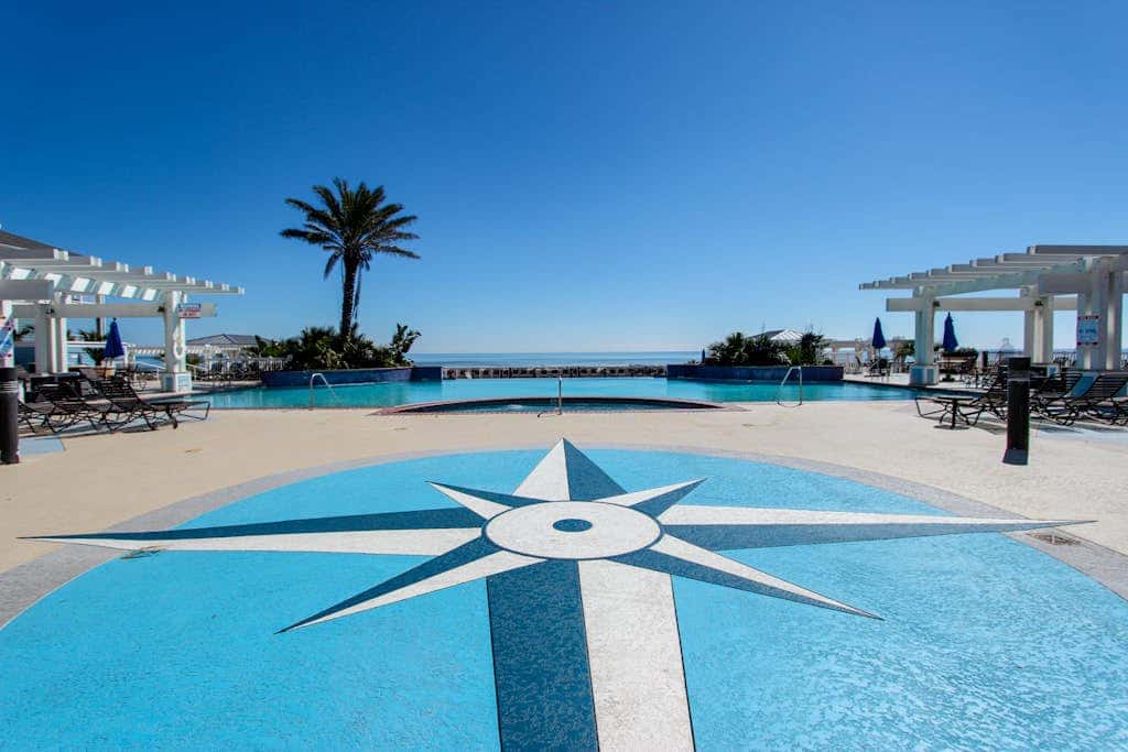 Pointe West Resort - Suits Us