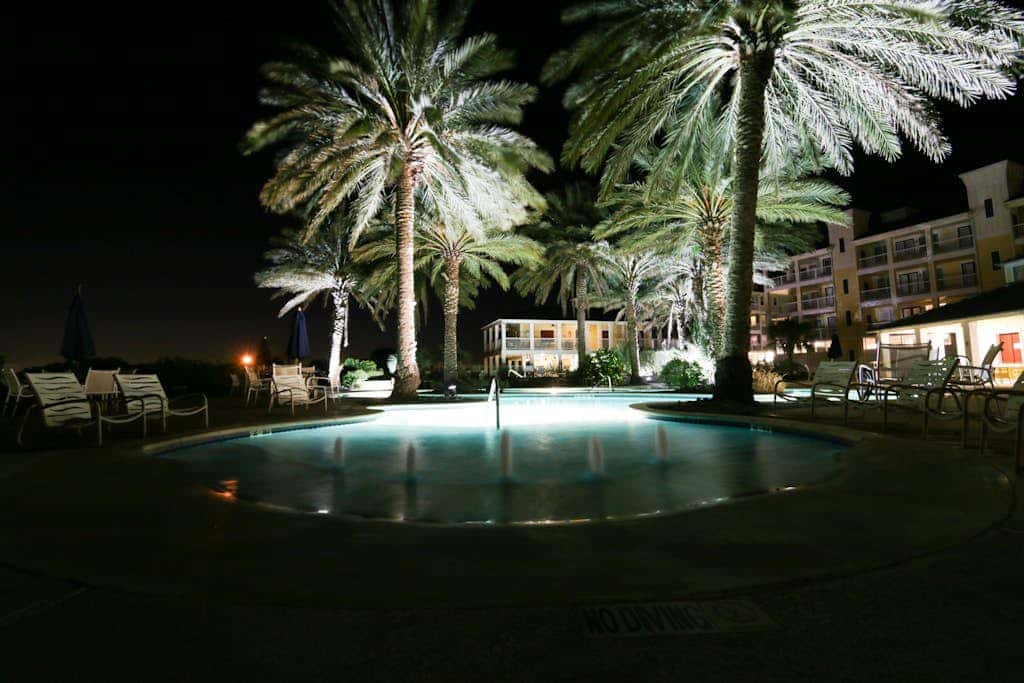Pointe West Resort - Suits Us