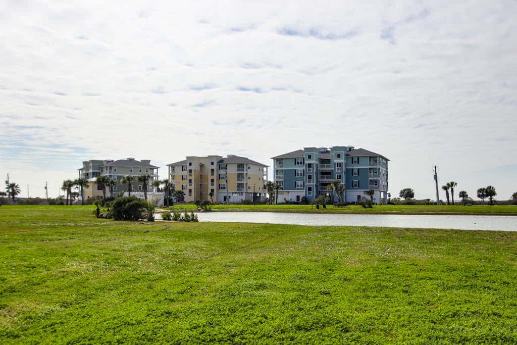 Pointe West Resort - Suits Us