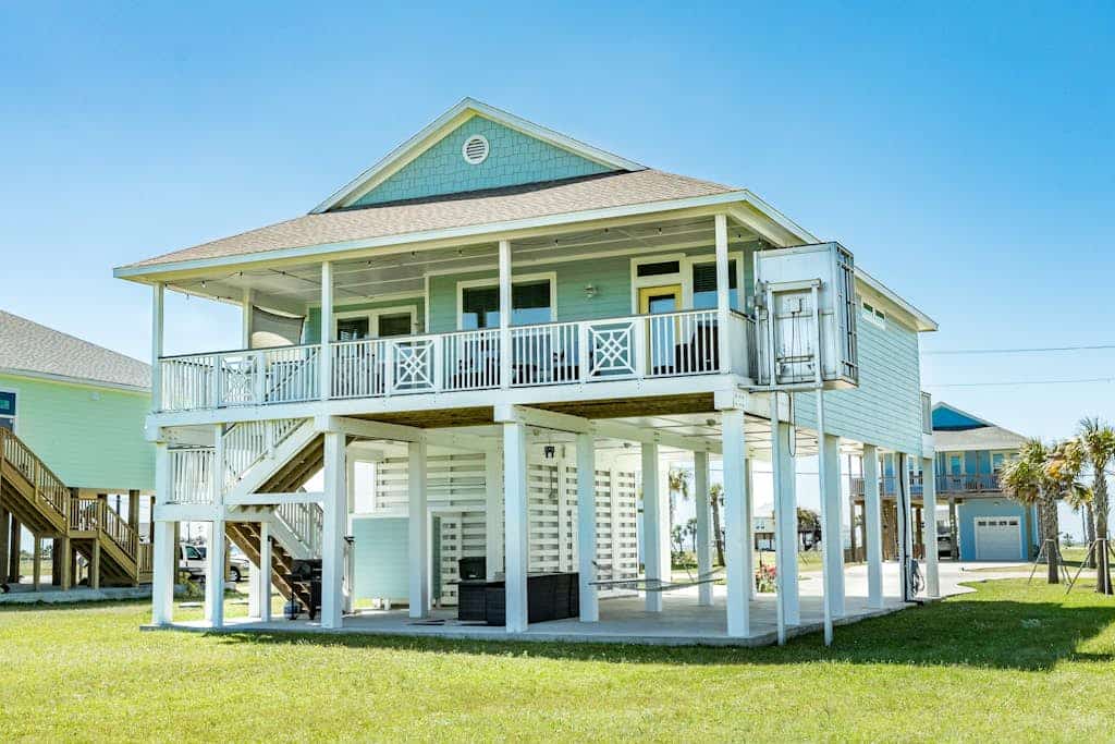 Crystal Blue - Gulf Views, Blocks to the Beach