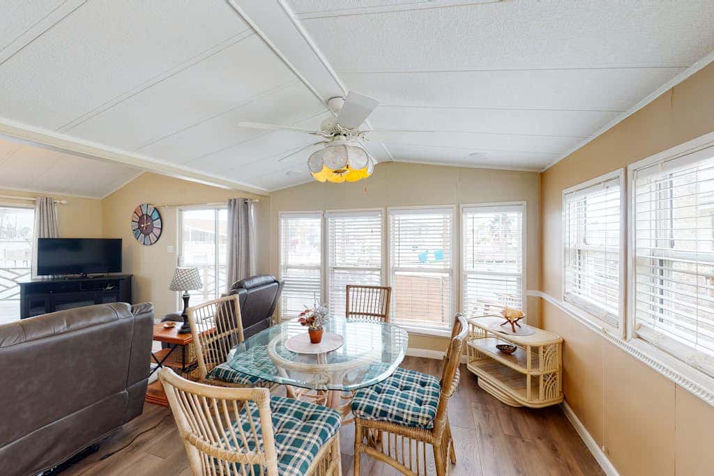 Long Island Village 347 Sand Dollar