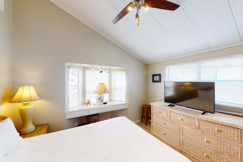 Long Island Village 347 Sand Dollar