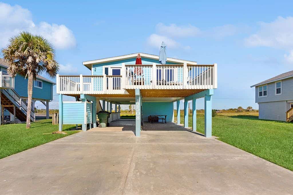 Seaside Escape - Ocean View, Yard, Steps to Sand