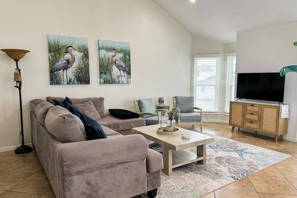 Seabreeze Serenity - Beachfront & Dog-Friendly