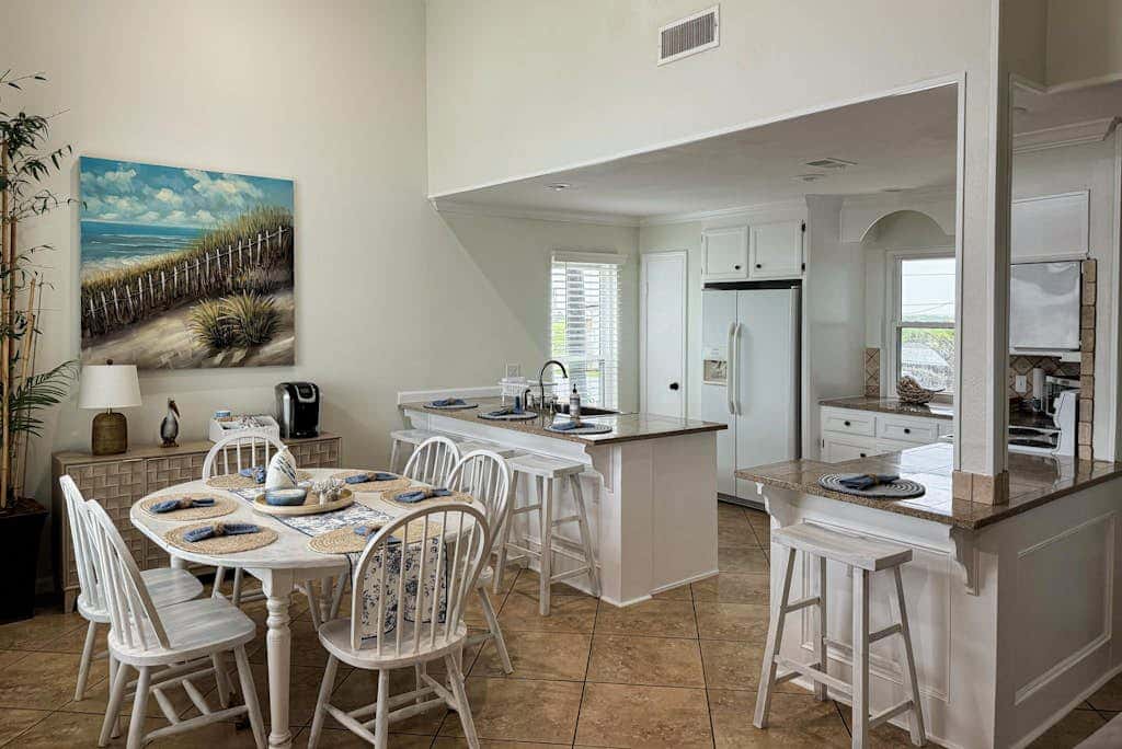 Seabreeze Serenity - Beachfront & Dog-Friendly