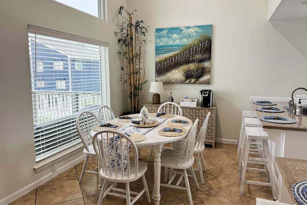 Seabreeze Serenity - Beachfront & Dog-Friendly