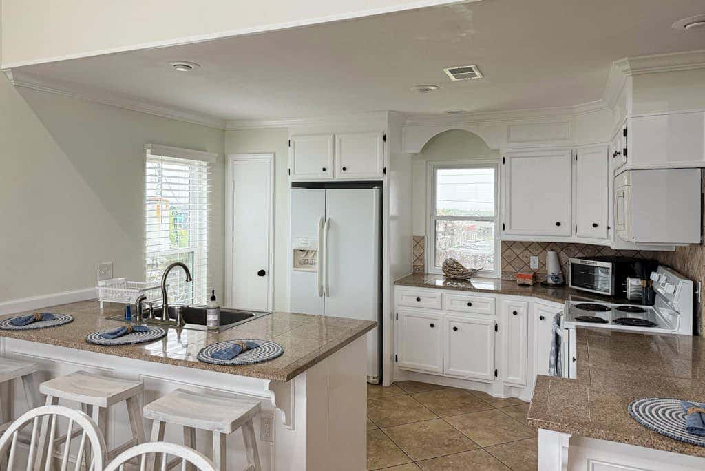 Seabreeze Serenity - Beachfront & Dog-Friendly