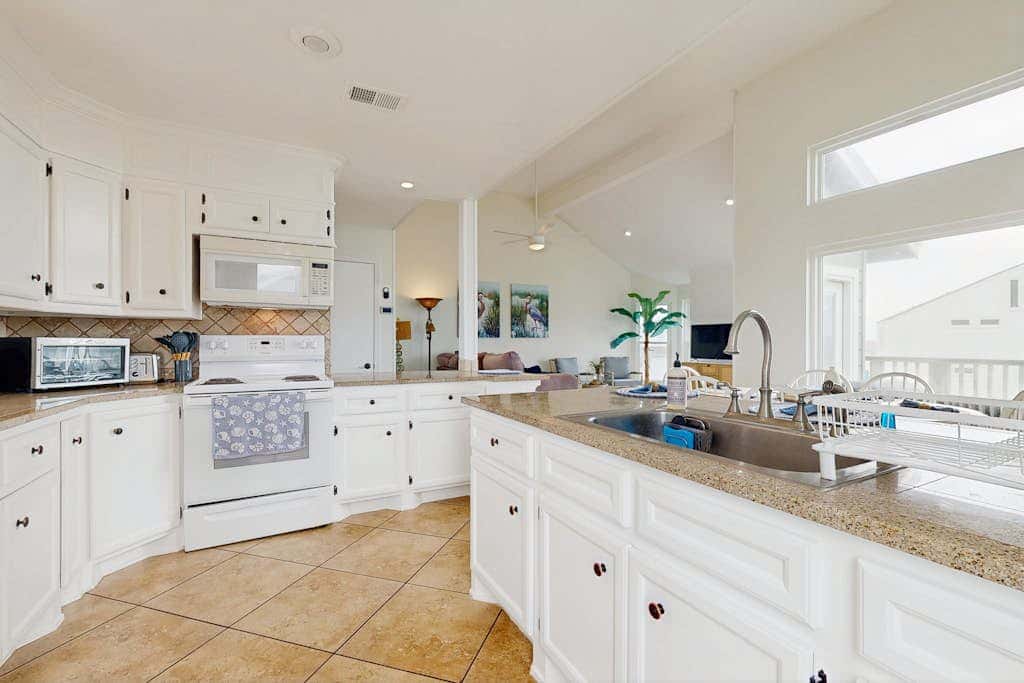 Seabreeze Serenity - Beachfront & Dog-Friendly