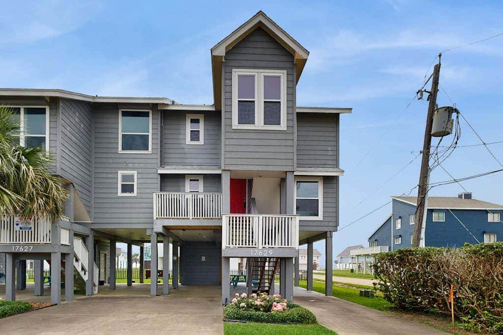 Seabreeze Serenity - Beachfront & Dog-Friendly