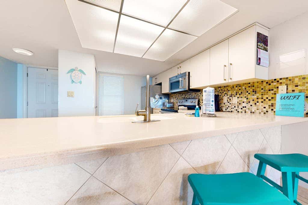 Saida Towers I #402 - Oceanfront, Pools & Hot Tub