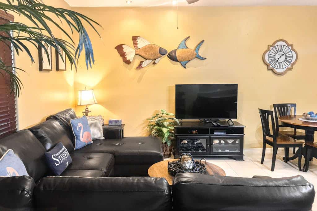 SPI condo with central AC, free WiFi, private washer/dryer, and shared pool