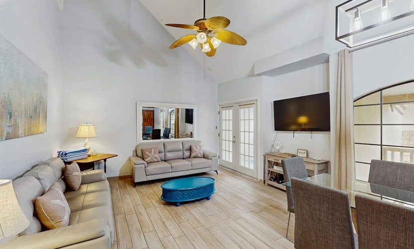 Waterfront condo with assigned boat slip washer/dryer, - close to beaches, pool