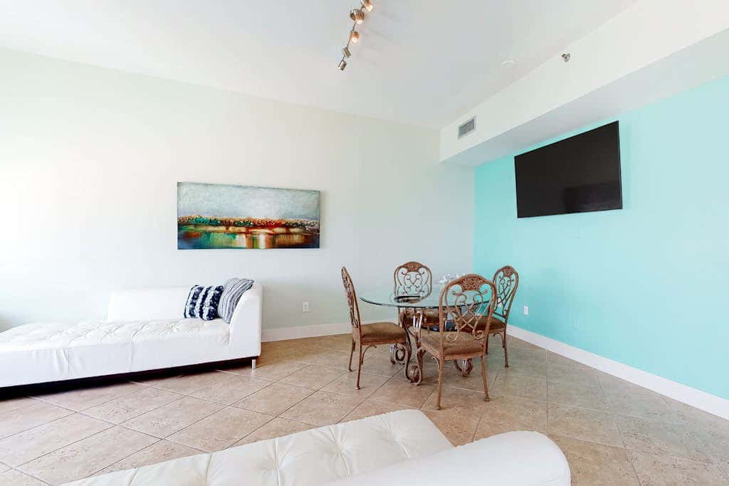 Sapphire Condominiums 1401