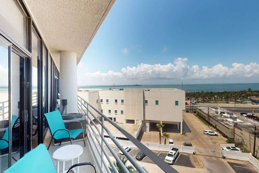 Amazing Beach Side Condo, Gulf and Bay View Balconies | Pools, Tennis & Gym