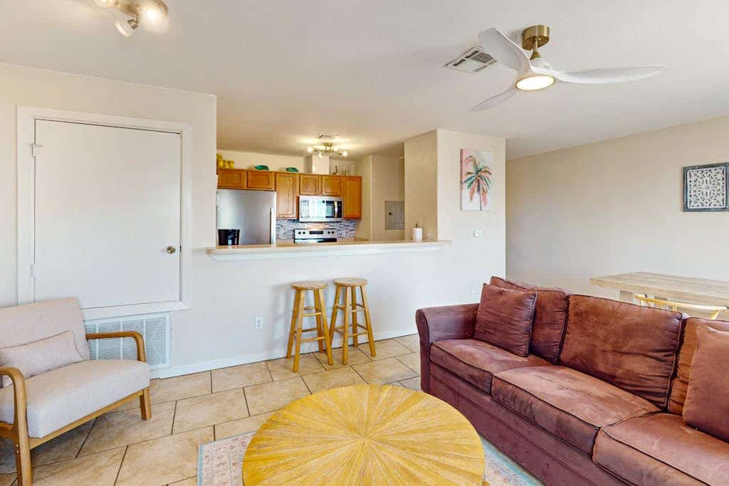 Dog-friendly Condo with Pool & Free WiFi - Walk to the Beach