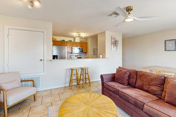 Dog-friendly Condo with Pool & Free WiFi - Walk to the Beach