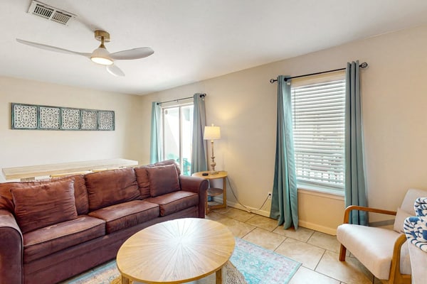 Dog-friendly Condo with Pool & Free WiFi - Walk to the Beach