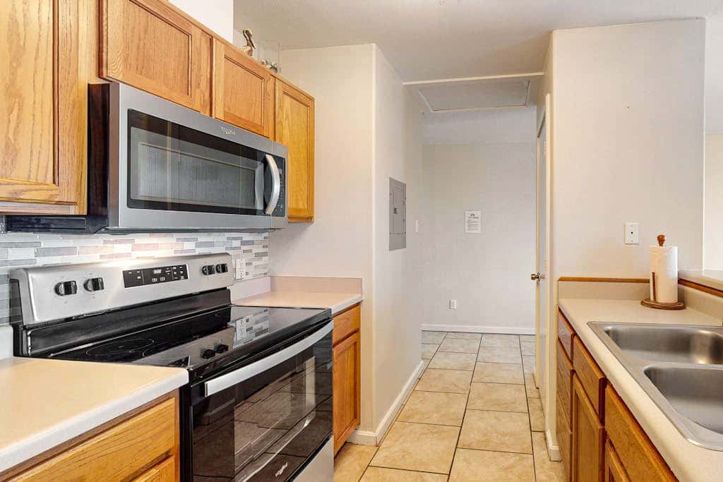 Leeward Isles 9303 - Pool, Walk to Beach, Dogs OK