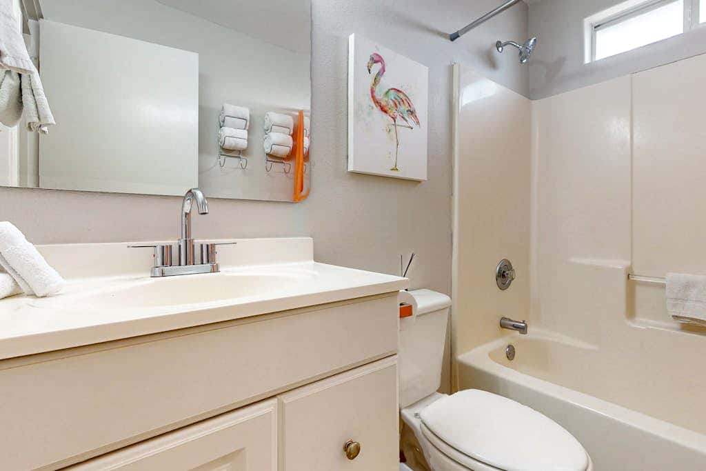 Leeward Isles 9303 - Pool, Walk to Beach, Dogs OK