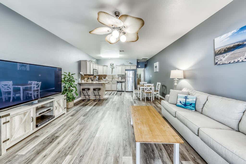 Palm Bay 504 - Heated Pool & Dog-Friendly