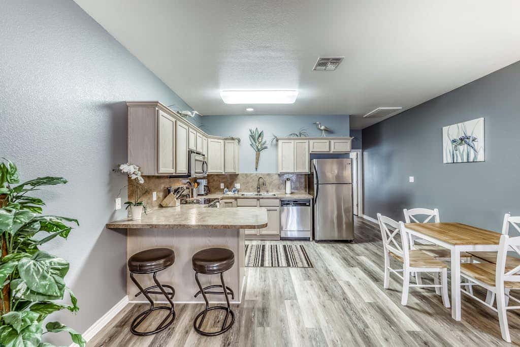 Palm Bay 504 - Heated Pool & Dog-Friendly