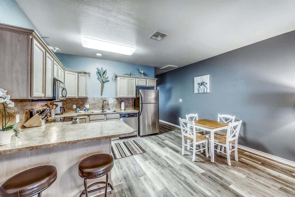 Palm Bay 504 - Heated Pool & Dog-Friendly
