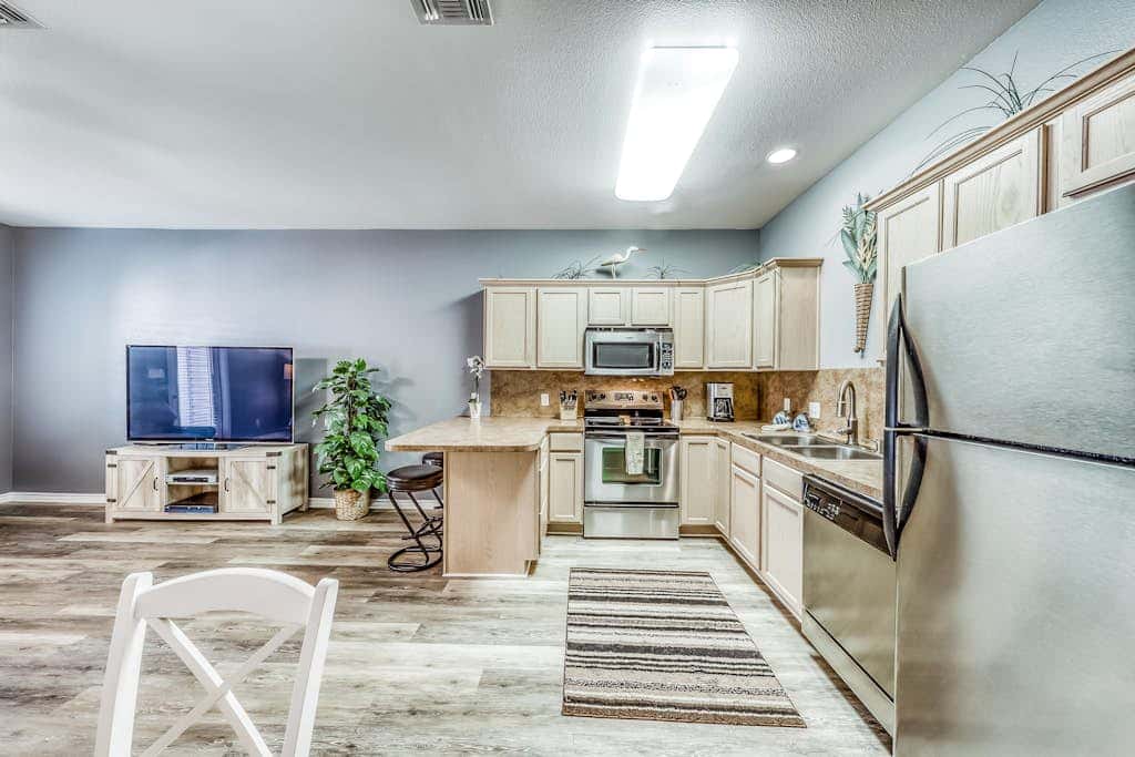 Palm Bay 504 - Heated Pool & Dog-Friendly