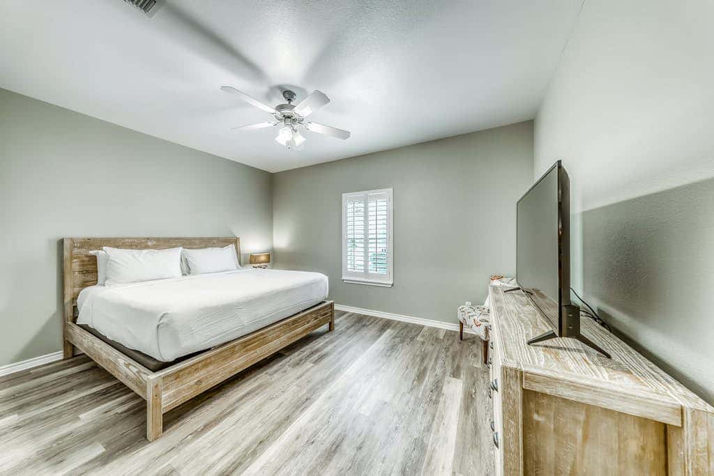Palm Bay 504 - Heated Pool & Dog-Friendly