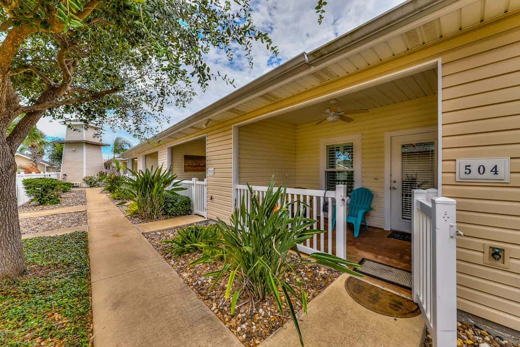Palm Bay 504 - Heated Pool & Dog-Friendly