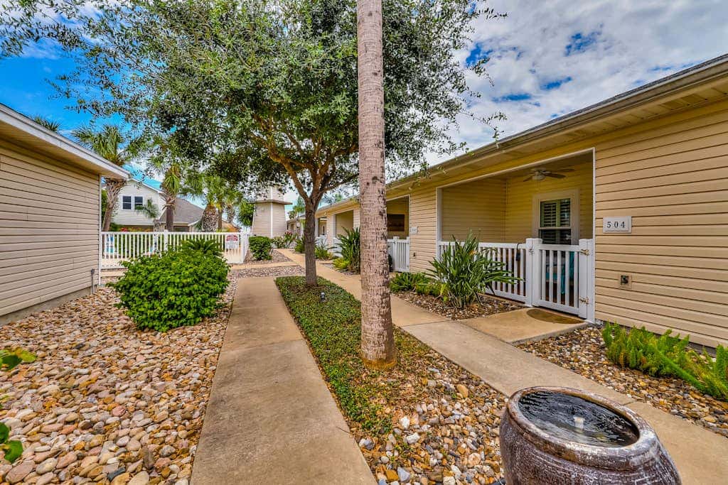 Palm Bay 504 - Heated Pool & Dog-Friendly