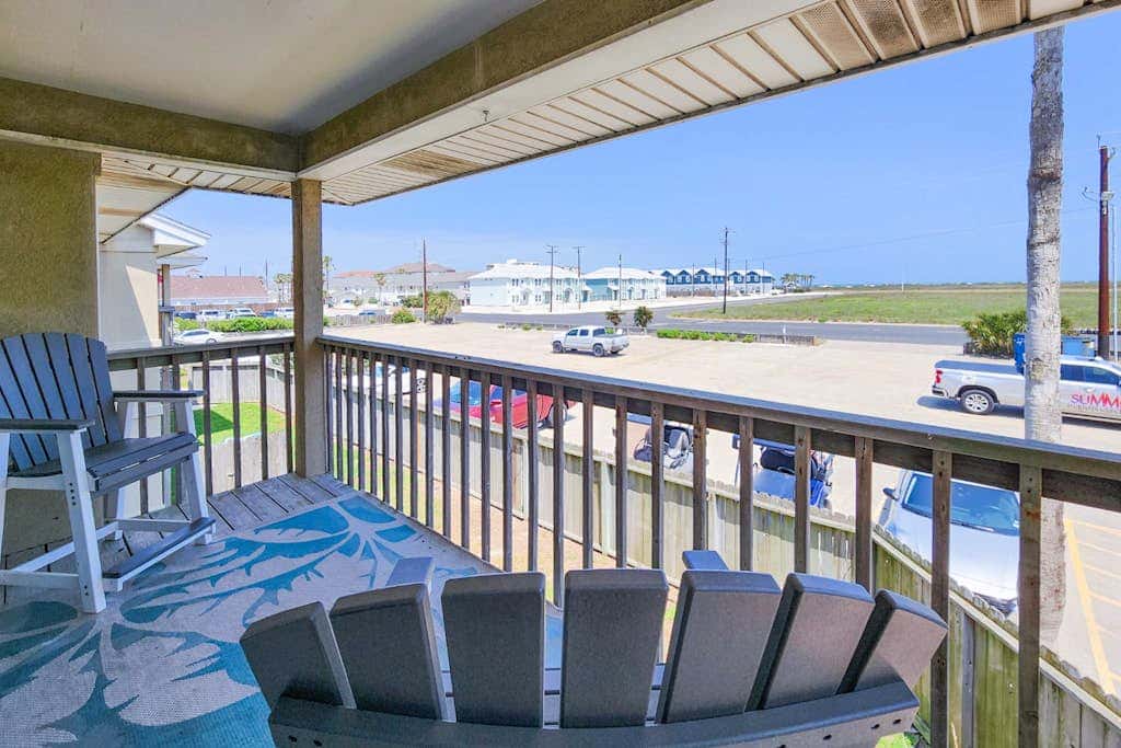 Lakeshore Villa  #21