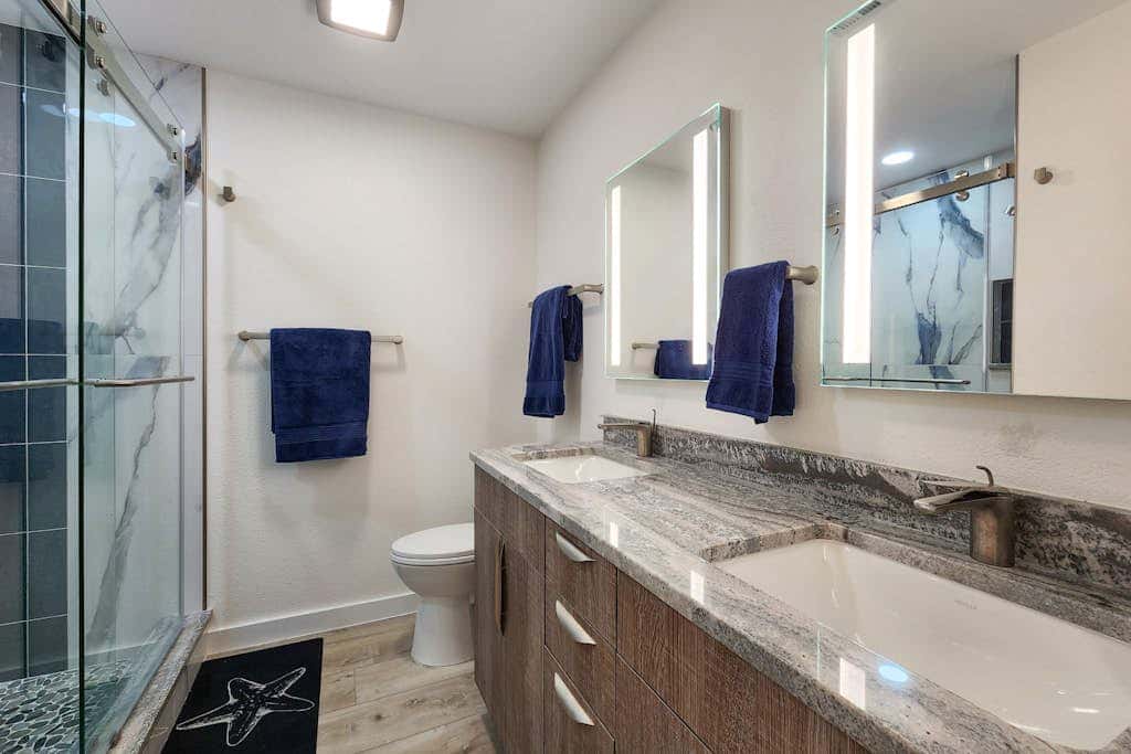 Lakeshore Villa  #21