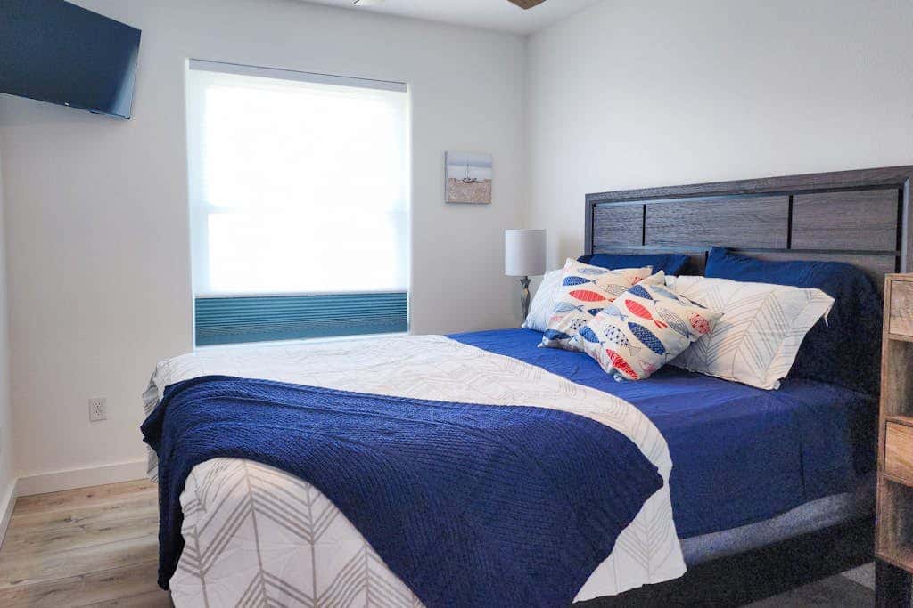 Lakeshore Villa  #21