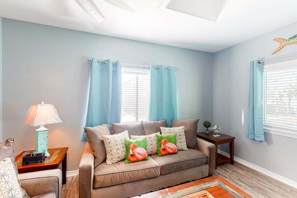 Leeward Isles 305