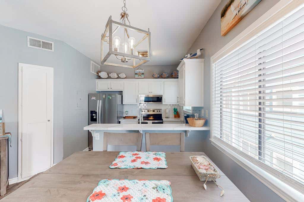 Leeward Isles 305