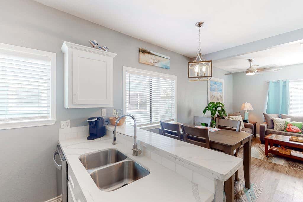 Leeward Isles 305
