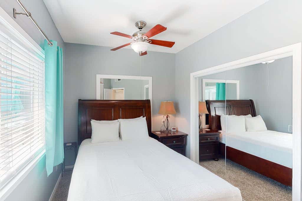 Leeward Isles 305