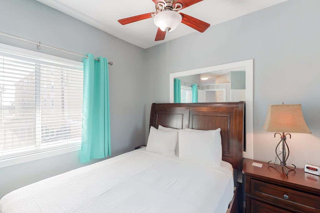 Leeward Isles 305