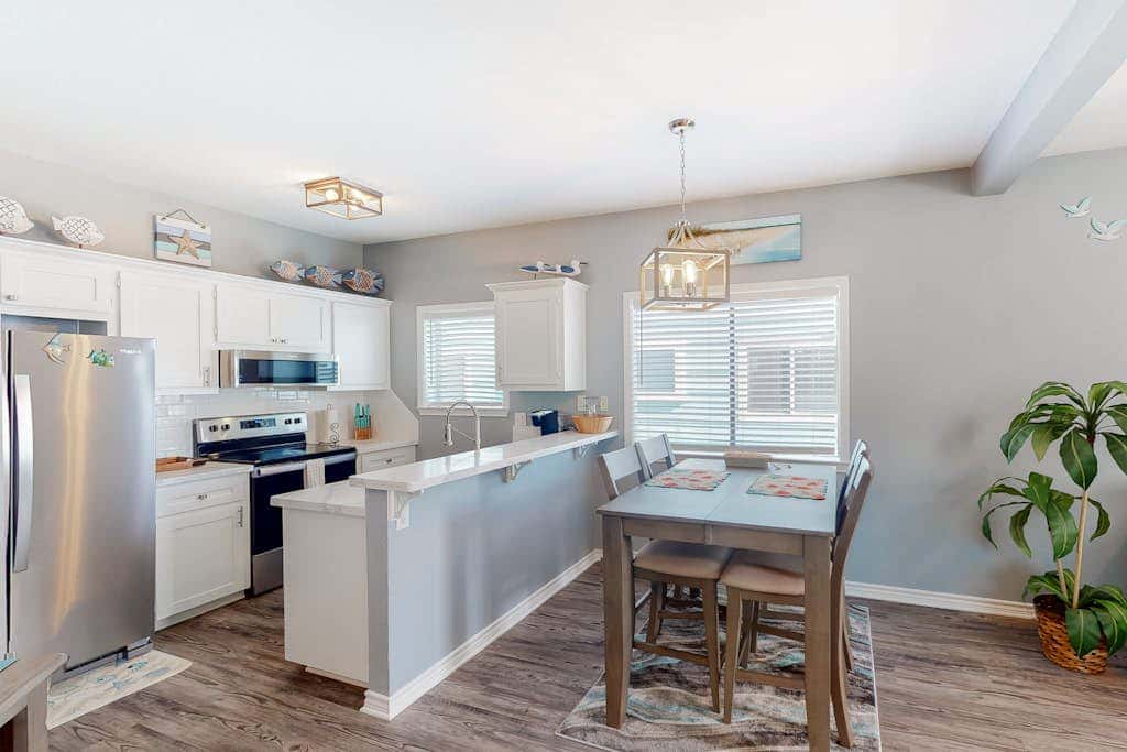 Leeward Isles 305