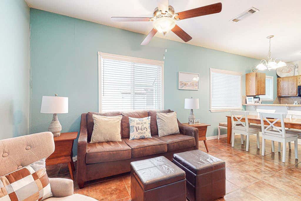 Leeward Isles - Lyla's Beach Getaway