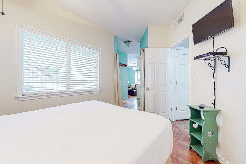 Leeward Isles - Lyla's Beach Getaway