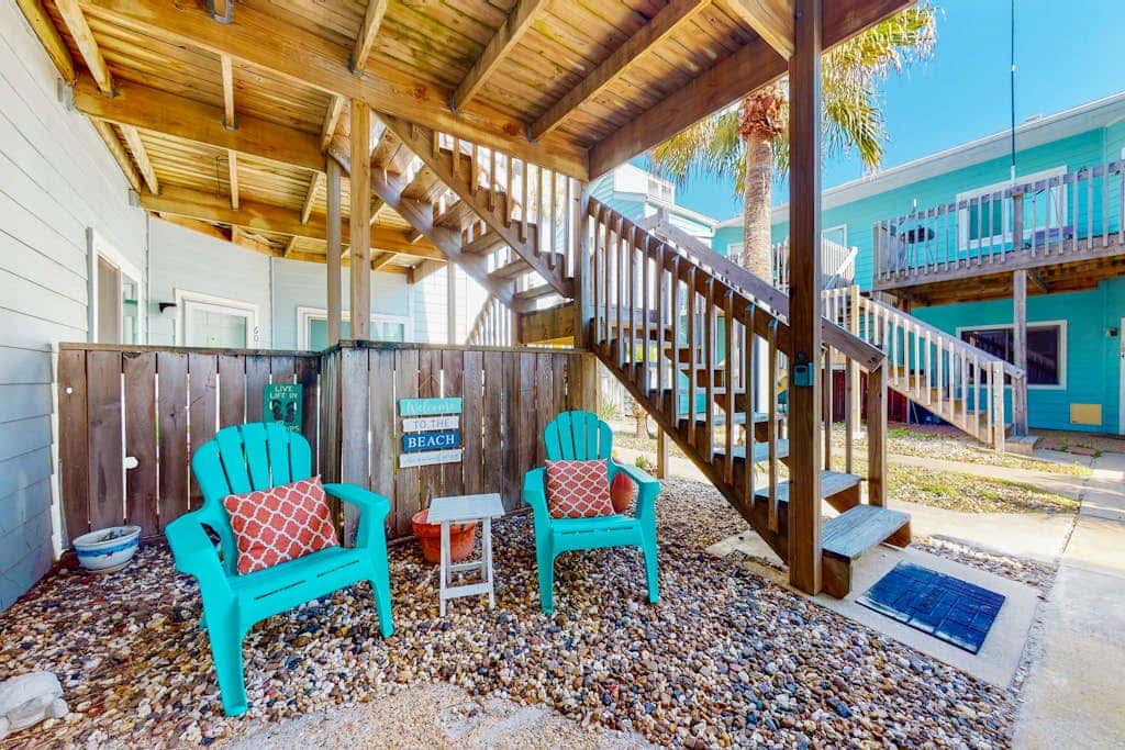 Leeward Isles - Lyla's Beach Getaway