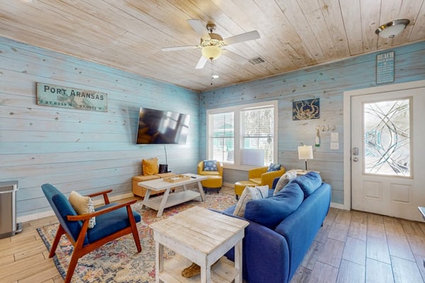 Cheerful & Dog-Friendly Coral Cove Home w/ Pool - Walk to Beach