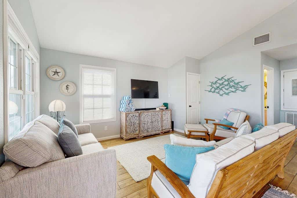 Waterfront home with private pool & dock - outdoor patio with a view