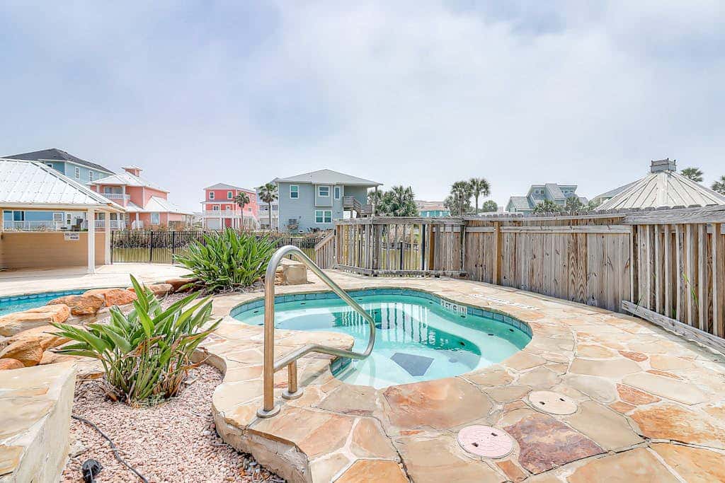 Casa Bella - Pool, Air Hockey & Two Decks