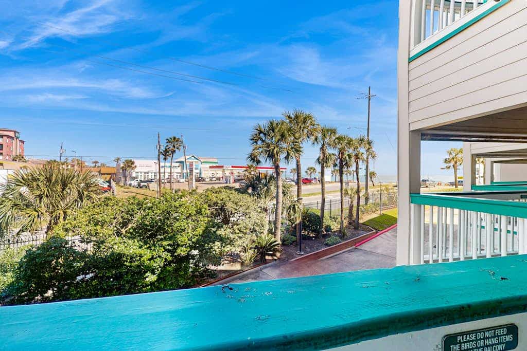 Oceanfront Condo w/Shared Pool, Central AC, Free WiFi, Private Balcony