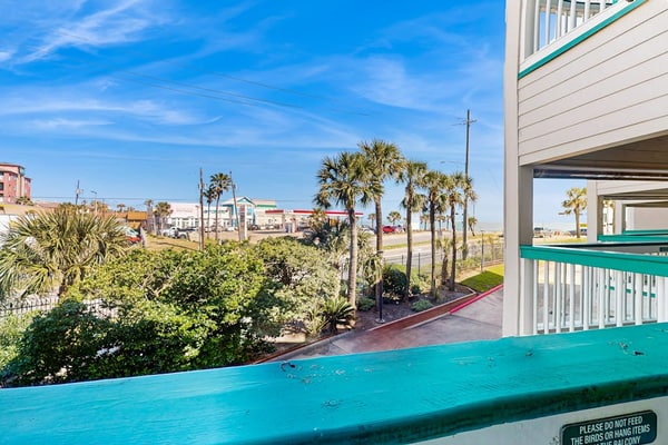 Oceanfront Condo w/Shared Pool, Central AC, Free WiFi, Private Balcony