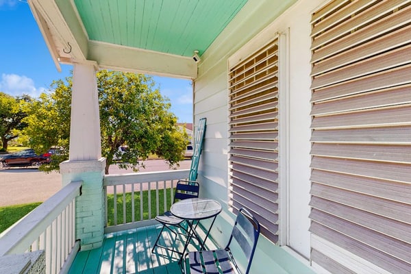 Dog-Friendly Home Near Beach & Activities w/Free WiFi, Private Washer/Dryer, AC