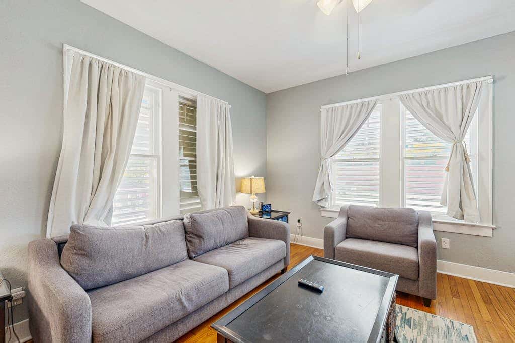 Sea Glass Cottage - Dog-Friendly, Near the Beach