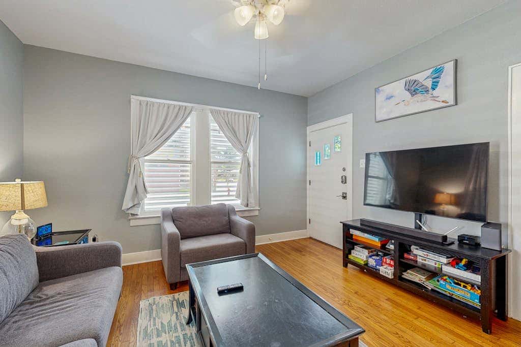 Sea Glass Cottage - Dog-Friendly, Near the Beach